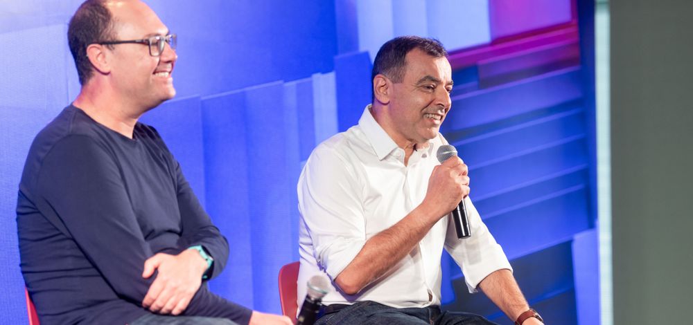 Shai Shalev-Shwartz 教授和 Mobileye 总裁兼首席执行官 Amnon Shashua 教授出席 Driving AI Day